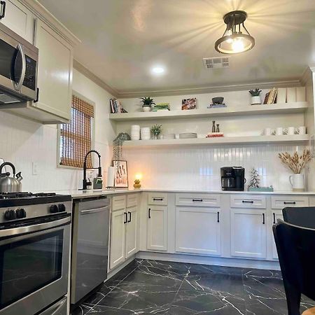Campus Cottage Kng Bed! Walk To Uco And Downtown Edmond Esterno foto